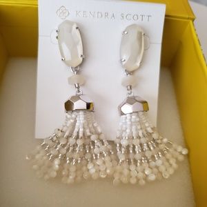 KENDRA SCOTT Dangling Tassel Earrings